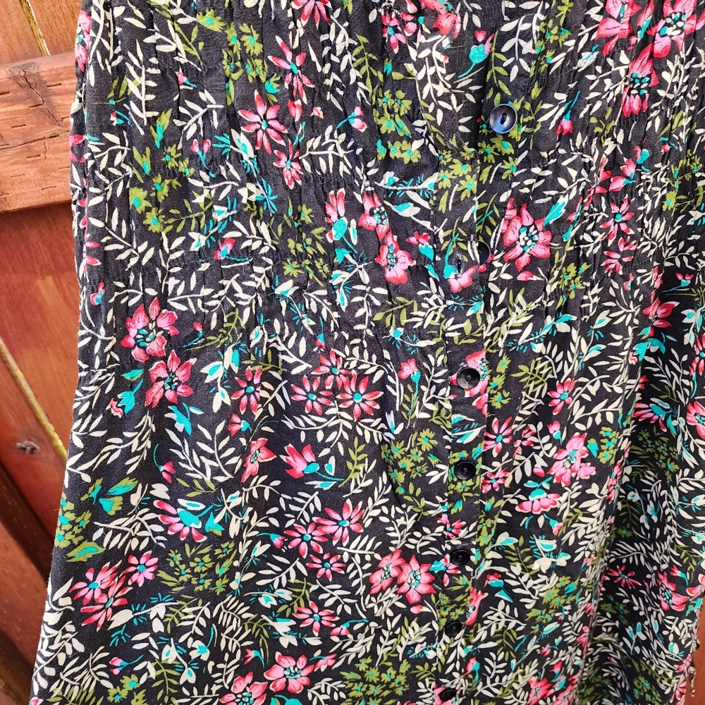 Erika black and floral maxi button up dress size large - Picture 4 of 4